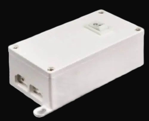 Boîte de raccordement et interrupteur pour éclairage sous-armoire