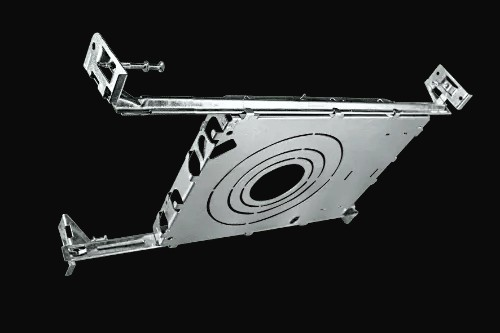 Plaque de montage universelle pour encastrés sans cadrage 2, 3, 3,5 et 4 po – vue 2