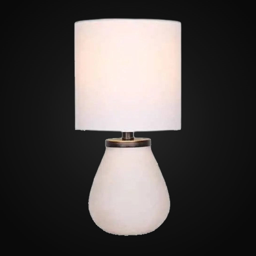 Lampe de table en verre blanc 18 po H