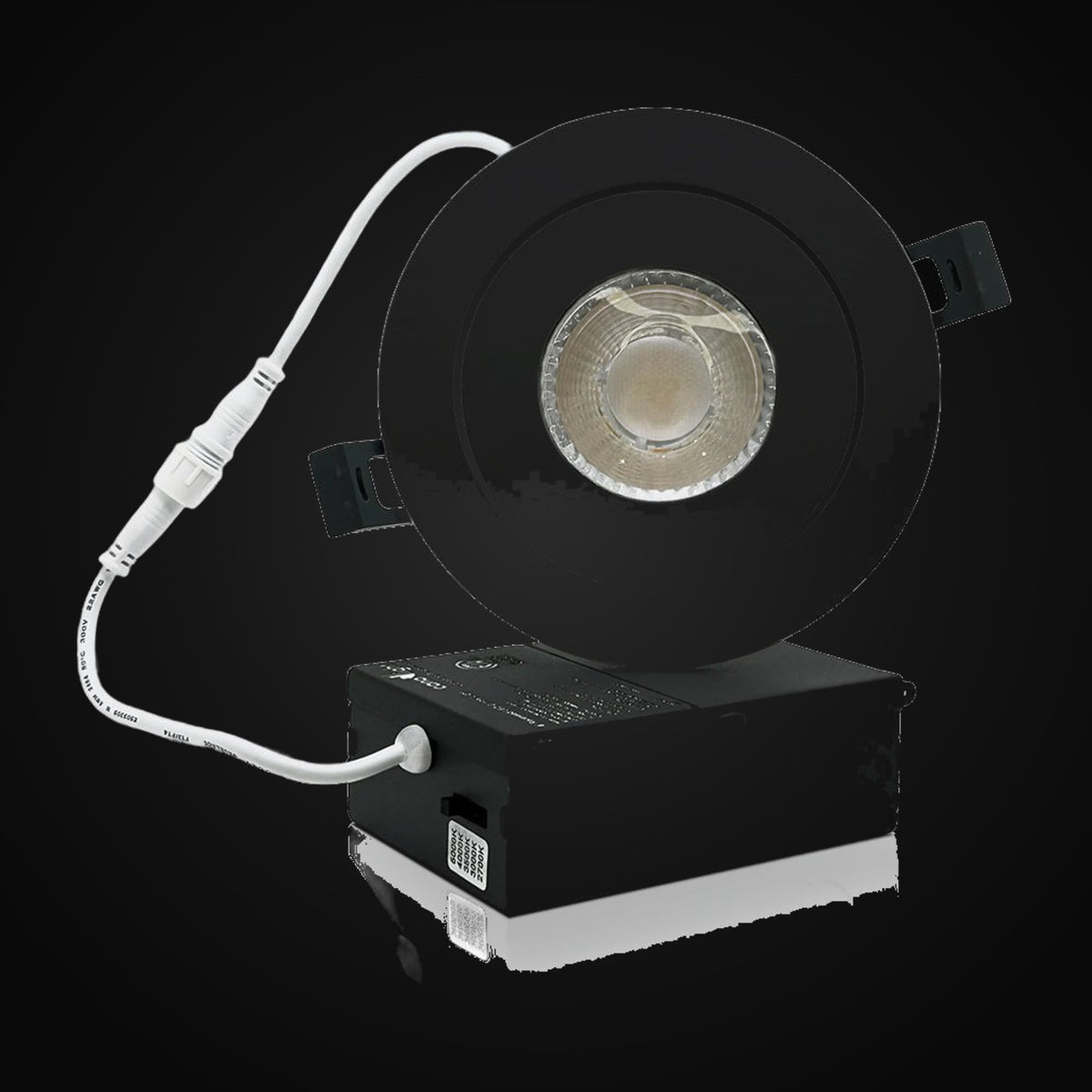 Encastré DEL orientable 3,5 po 8 W, 90-130 V c.a., emplacement mouillé, IC, 830 lm, IRC>85, 5CCT, gradable
