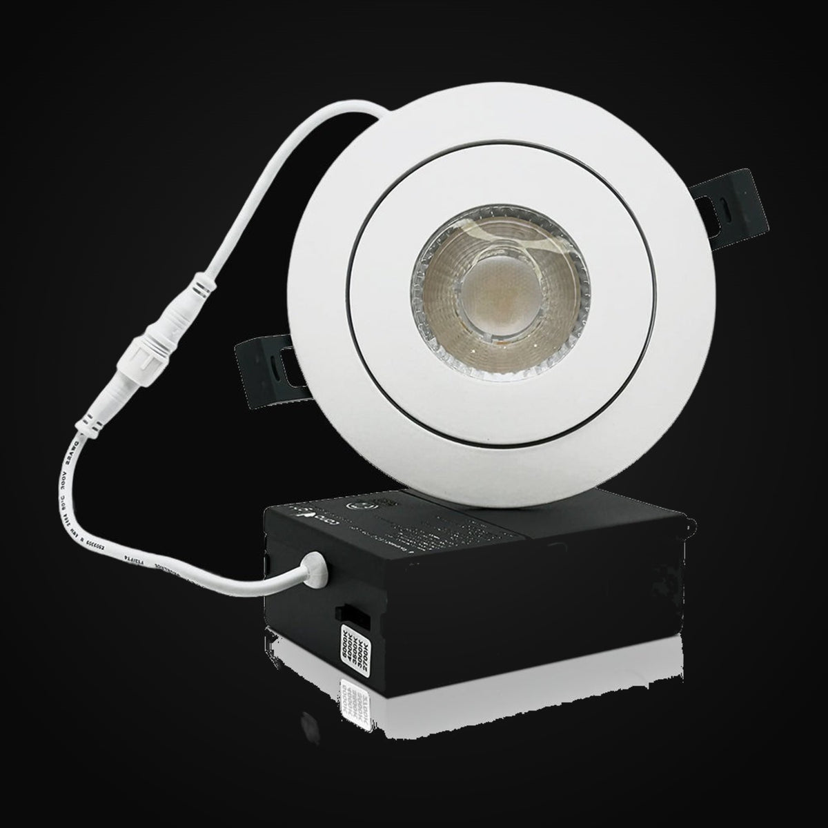 Encastré DEL orientable 3,5 po 8 W, 90-130 V c.a., emplacement mouillé, IC, 830 lm, IRC>85, 5CCT, gradable