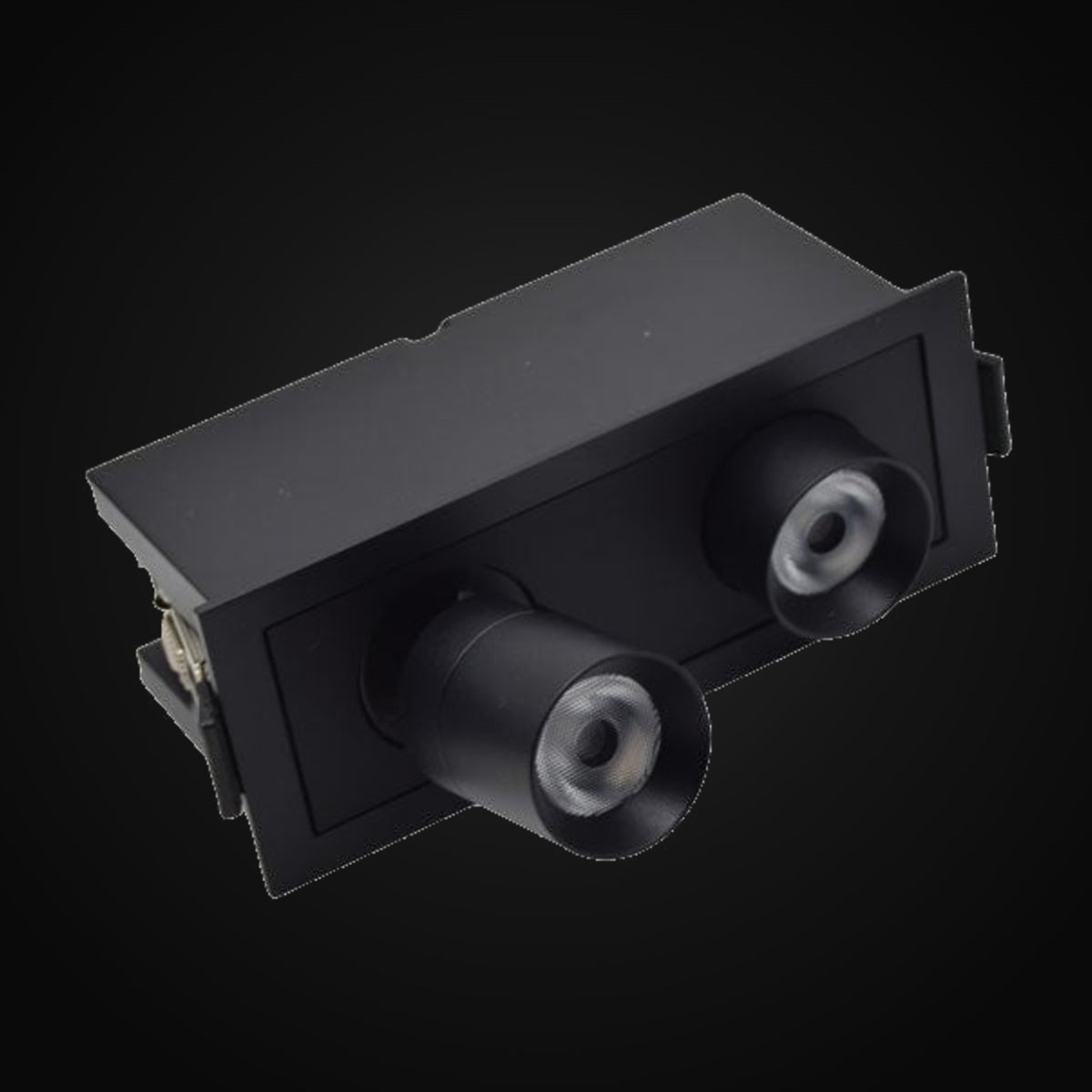 Projecteur linéaire encastré ajustable 3 têtes DEL 6 W, 5CCT, IRC 90, 38°, emplacement mouillé, noir