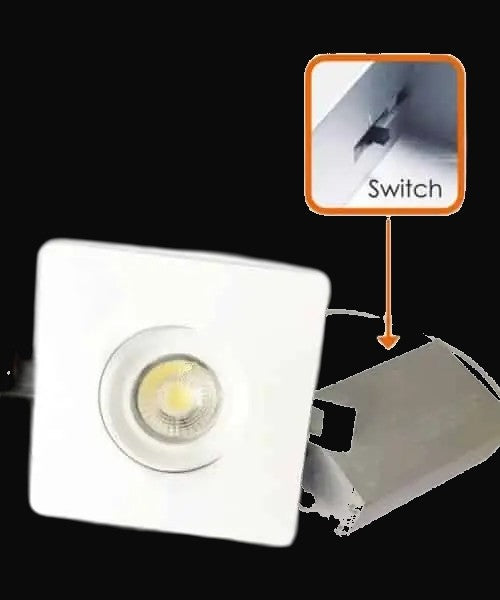 Encastré orientable (eyeball) carré 4 po 3CCT