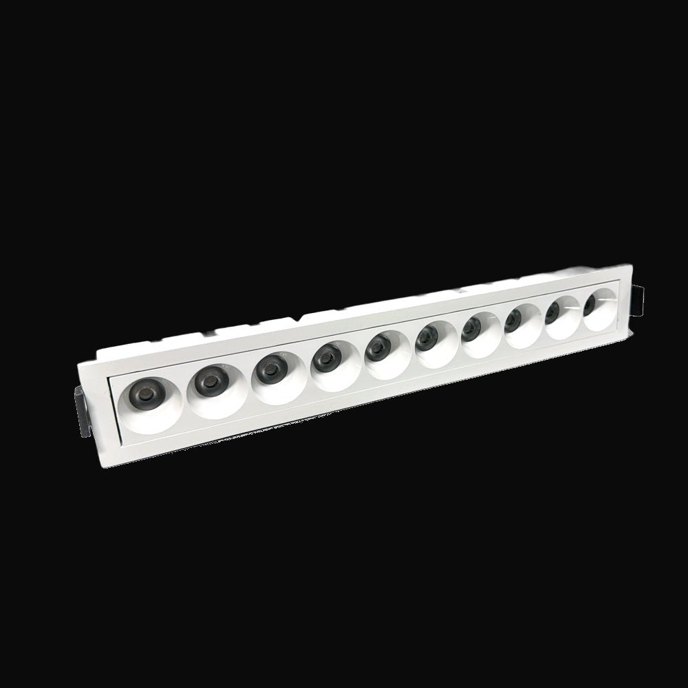 Luminaire linéaire encastré DEL 10 têtes 120 V c.a., 20 W, 38°, 1650 lm, IRC>90, emplacement humide, 4000K blanc