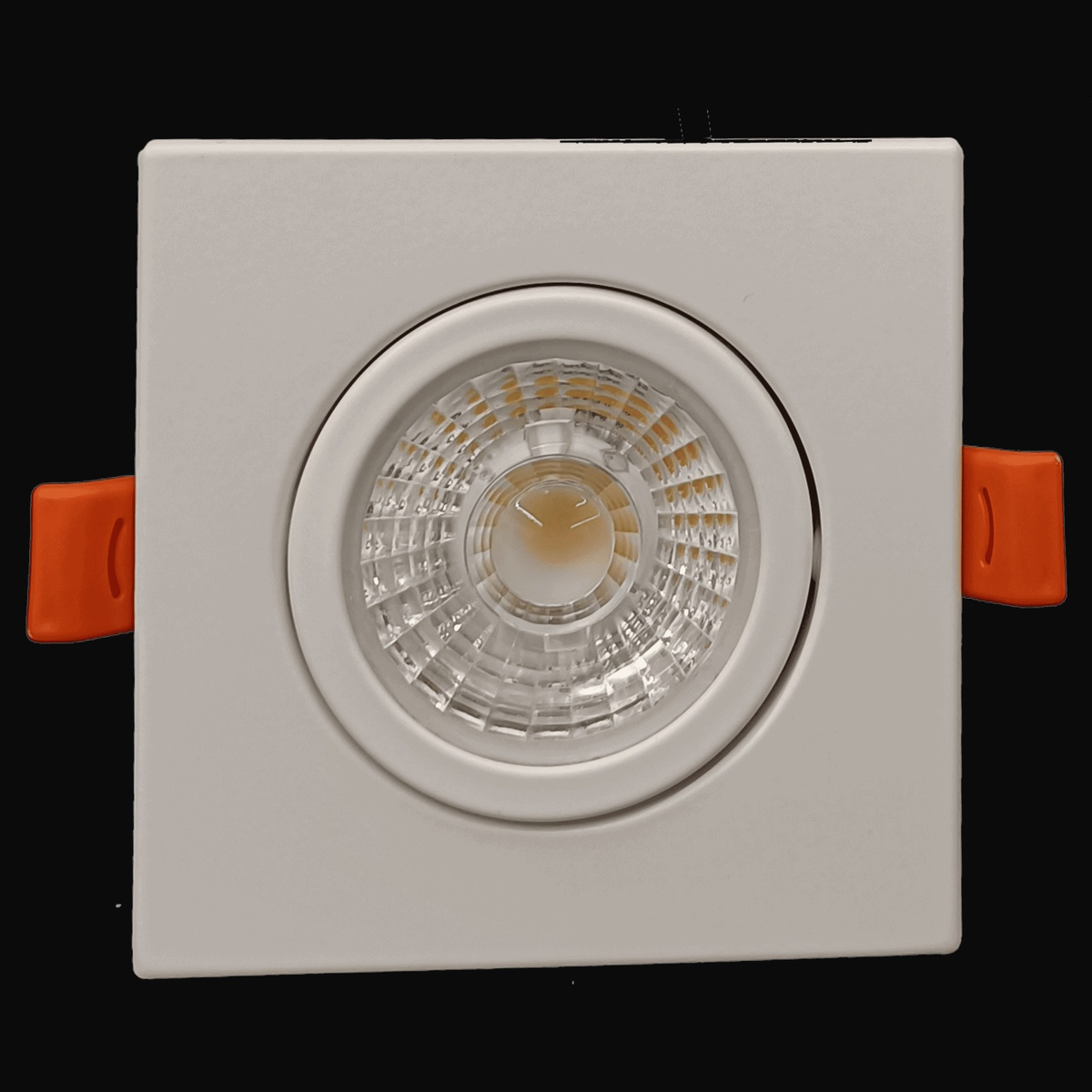 Encastré orientable 3 po rond et carré 7 W C5202 / C53206 (blanc ou noir)