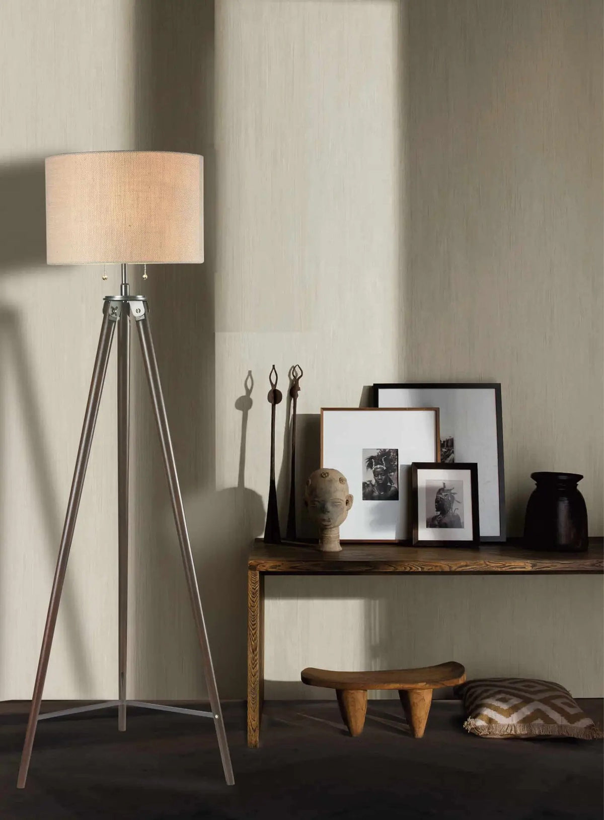 Lampadaire trépied Paige – vue 2