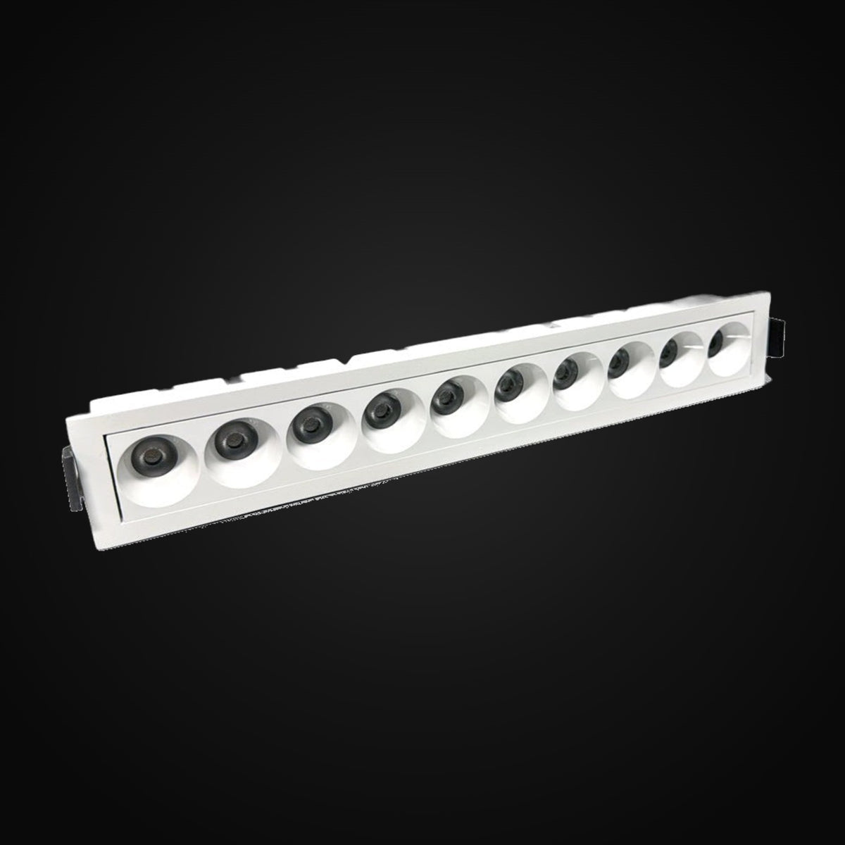 Luminaire linéaire encastré DEL 10 têtes 120 V c.a., 20 W, 38°, 1650 lm, IRC>90, emplacement humide, 4000K blanc